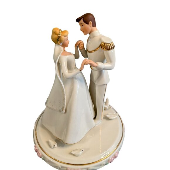 Lenox Disney Showcase Collection Cinderella Wedding Day Cake Topper Porcelain - Picture 1 of 16